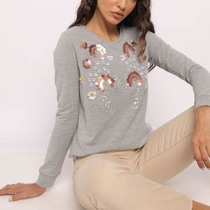 เสื้อสเวตเตอร์สำหรับผู้หญิงผ้าฟลีซผ้าฝ้ายซักหน้าหนาวดีไซน์ตามสั่งพิมพ์ดิจิตอลคุณภาพสูงขายส่ง - Product Image 4