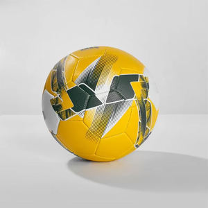 Ballon de football en PU de haute qualité taille 4 – Cousu main et à la machine, ballon de football personnalisé avec logo pour l'entraînement et les matchs - Product Image 2