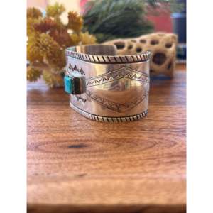 Navajo Handmade Kingman Turquoise & Sterling <b>Silver</b> <b>Cuff</b> <b>Bracelet</b> Fashionable Accessory - Product Image 4