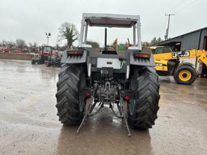 Tractor de Ruedas Usado Massey Ferguson MF 385, 220HP, Más de 50000 Horas - Product Image 3