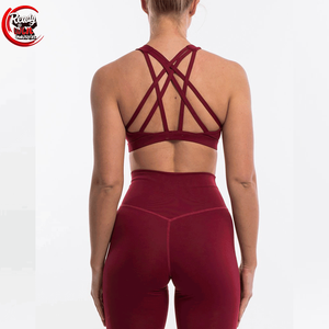 Ropa de gimnasio atlética de 2 piezas de talla grande para mujer, sujetador y pantalones cortos de Yoga con patrón sólido con decoración de cinturón, conjuntos de entrenamiento de Yoga - Product Image 2