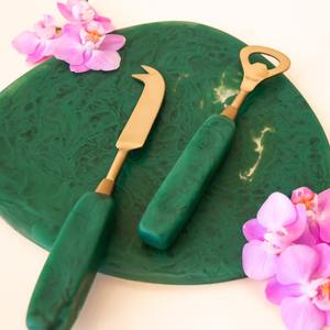 Ensemble de 4 couteaux à fromage en résine époxy et acier inoxydable faits à la main pour la maison de luxe, l'hôtel et le restaurant à prix de gros - Product Image 6