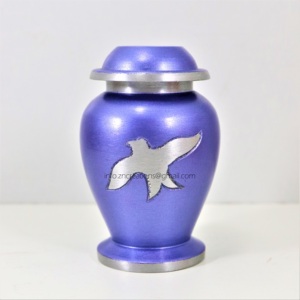 Fabricant petite urne en laiton rose gravée souvenir de crémation en métal cendres humaines fournitures funéraires élégantes urnes de bijoux de crémation - Product Image 4