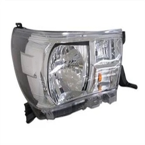 Faro Delantero Limpio para Toyota Hilux Pickup 2016-2020 con Luz Diurna LED - Negro, Lado del Conductor, Derecho - Product Image 3