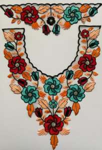 Pièces de cou brodées sur mesure avec paillettes Patchs de style cousus pour vêtements et créateurs de mode à des fins de revente - Product Image 4