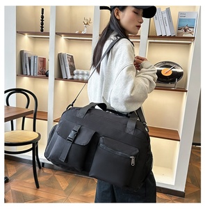 Bolsas de entrenamiento al aire libre Mujeres Hombres Gimnasio Fitness Bolsas de viaje Impermeable Casual Deportes Bolsa de lona - Product Image 2