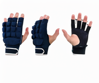 Gants de hockey sur gazon personnalisables : couleurs et matériaux sur mesure, respirants, haute qualité, protection complète du pouce et de la paume, rembourrage protecteur pour les mains.