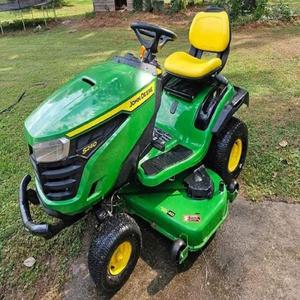 Tracteur de pelouse John Deere S240, moteur 4 temps 125cc, moteur électrique 12V 1200W, garantie 2 ans, travaux de pelouse intensifs - Product Image 4