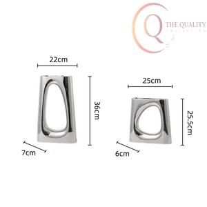 แจกันตกแต่งโต๊ะโลหะสุดหรู ออกแบบมาเพื่อการตกแต่งบ้านอย่างมีระดับ เพิ่มความลึก ความสวยงาม และลักษณะทันสมัยให้กับทุกพื้นที่ - Product Image 5