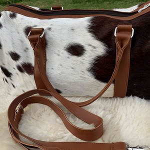 Wholesale Supplier New Style Cowhide Duffle <b>bags</b> High Quality Material Available In Reasonable Prices Cowhide Duffle <b>bags</b> - Product Image 5