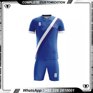 Uniforme de fútbol personalizado al por mayor para hombre uniforme de fútbol cómodo 100% poliéster con logotipo personalizado - Product Image 3