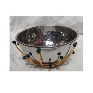 Cuenco de fruta seca hecho de metal con diseño de flores, dulces y utilizado para servir Munchies, uso como elemento de decoración en la Mesa - Product Image 6