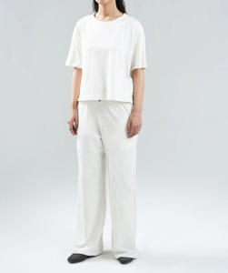 Camisetas de Verano Personalizadas al por Mayor para Mujer, Ropa Casual de Manga Corta, Camisetas Transpirables de Bambú/Algodón, Fabricación Directa de Fábrica - Product Image 6