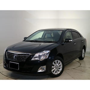 Berline Prémo Toyota d'occasion pour l'exportation, faible kilométrage, excellent état et prête pour la livraison internationale - Product Image 5