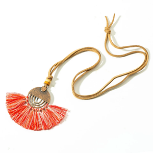 Collar bohemio de moda para niña collar de forma redonda de color natural pulido brillante de tamaño mediano a la venta - Product Image 2