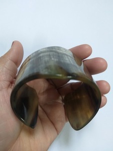 Pochette ronde décorative en corne avec détails d'inspiration vintage pour les soirées décontractées au prix le plus bas par HF CRAFTS - Product Image 5