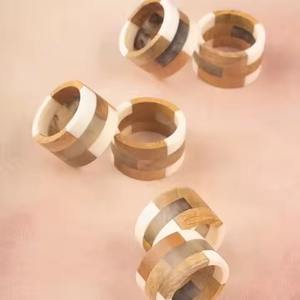 Porte-serviette en bois produit fait main pour cantine cuisine et rond de serviette de table - Product Image 3