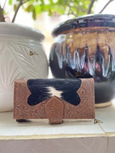 กระเป๋าคลัทช์หนังวัวขนวัวสไตล์ตะวันตกทำมือพร้อมบัตรวินเทจและกระเป๋าสตางค์เงินสดของขวัญแฟชั่นสำหรับผู้หญิง - Product Image 2