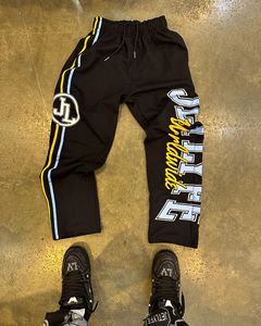 Ropa de abrigo Vintage de calidad personalizada para hombres, chándal a rayas de algodón 100% ecológico, conjunto de camisetas y pantalones de chándal para primavera 30MOQ - Product Image 3