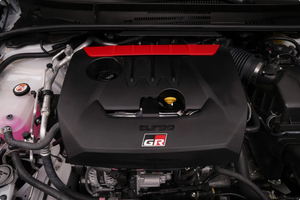 LISTO PARA CONDUCIR - USADO, VOLANTE A LA IZQUIERDA |   CONDUCCIÓN DERECHA |   2025 GR COROLLAASS PREMIUMMSS PLUSSSS PISTON FOUNDATION - Product Image 6