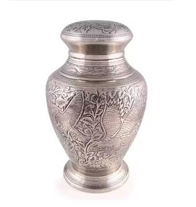 Urnes en métal uniques pour cendres conçues pour contenir des souvenirs chéris urnes de crémation décoratives à bande gravée et croix arrivée chaude - Product Image 6