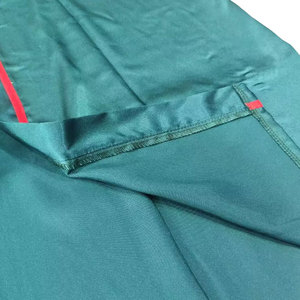 Batas de boxeo de satén con logotipo personalizado de alta calidad, ropa de entrenamiento suave y ligera, duradera para jugadores de MMA - Product Image 4
