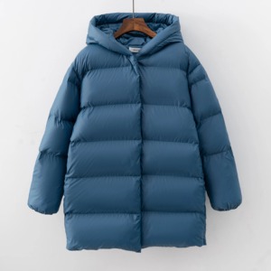 Veste pour femme élégante sur mesure en gros, veste d'hiver à capuche coupe-vent de qualité supérieure, nouvelle veste matelassée pour femme, fabricant - Product Image 4