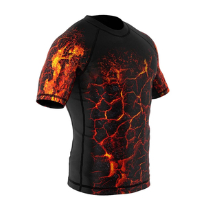 T-shirt de compression pour hommes, idéal pour la gym, la course et l'entraînement, en tissu polyester et élasthanne de qualité supérieure, coupe ajustée pour le sport - Product Image 3
