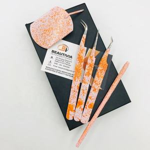 Pinzas para Extensión de Pestañas de Acero Inoxidable de Grado Quirúrgico, Personalizables, de Dos Tonos, con Agarre Fuerte y Punta Puntiaguda Duradera - Product Image 1