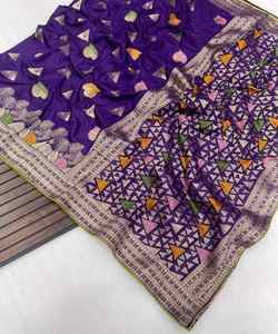 Chiffon Saree with <b>Brooches</b> and Stitched Blouse for Elegant Party Wear <b>Women</b> - Product Image 4