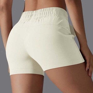 Pantalones cortos ajustados informales de calle sueltos Estilo de comodidad diaria Pantalones cortos de mujer Traje de logotipo personalizado pantalones cortos de mujer - Product Image 4