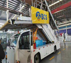 Escalera de Embarque Autopropulsada para Pasajeros, Fabricada en Casa, para Aviones en Aeropuertos, de la Categoría de Transporte Especial - Product Image 6