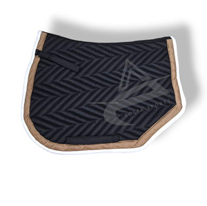 Costa Sports Equestrian - Sillín de Montar para Caballo, Negro, Diseño Zigzag, Relleno de Espuma de Algodón, Cómodo, Multiusos, Seguro para Carreras Deportivas - Product Image 1