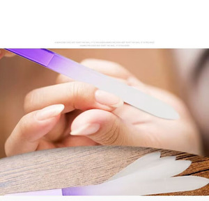 Logo personnalisé <span class=keywords><strong>Lime</strong></span> <span class=keywords><strong>à</strong></span> ongles de manucure professionnelle <span class=keywords><strong>à</strong></span> vie <span class=keywords><strong>Lime</strong></span> <span class=keywords><strong>à</strong></span> ongles <span class=keywords><strong>en</strong></span> verre <span class=keywords><strong>cristal</strong></span> avec étui - Product Image 2