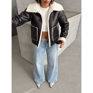 Chaqueta de Mujer TOPSHOW con Cierre, de Cuero Sintético Laminado - Prenda Exterior Elegante de Poliuretano y Poliéster en Color Negro para Venta al Por Mayor - Product Image 4