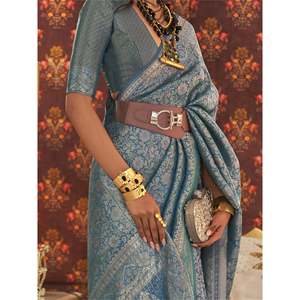 Precioso Sari de Seda Tejida Azul Verde Azulado con Blusa para Bodas - Product Image 1