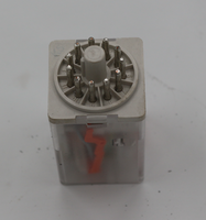 Relais électromagnétique industriel Schneider 11 broches 3PDT tripolaire 250V AC/30V DC protection IP40 alimentation CC