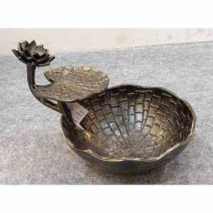 Bol à fruits secs en métal en laiton Design Leaf Stockage décoratif pour bol à noix Bol de rangement pour collations Bonbons et collations Durable - Product Image 5