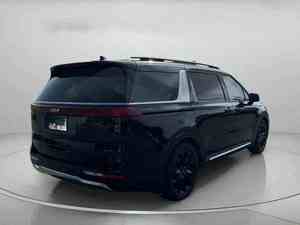 Carnival SX Prestige 2024, Tracción Delantera, Volante a la Izquierda, Asientos de Cuero, Cámara Trasera (Usado en Excelentes Condiciones) - Product Image 3