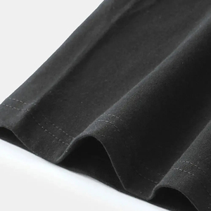 Camiseta Negra de Manga Corta para Hombre con Estampado de Fases Lunares, Cuello Redondo, Corte Regular Informal, 100% Algodón Jersey - Product Image 4