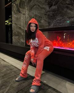 ชุดวอร์มลำลองสำหรับฤดูหนาวแบบยูนิเซ็กซ์ ขายส่ง รับสกรีนโลโก้ ชุดออกกำลังกาย เสื้อฮู้ดดี้และกางเกงขายาว ดีไซน์ทันสมัย ชุดกีฬา - Product Image 2