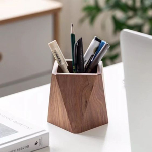 Porte-stylo en bois de forme carrée au design simple et élégant porte-stylo en bois de qualité exclusive pour organisateur de bureau à un prix attractif - Product Image 4