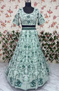 Lehenga Choli Premium para Mujer SIE - Tela Georgette Ligera, Sin Arrugas, Absorbe la Humedad, Diseño Tradicional para Bodas y Fiestas - Product Image 3