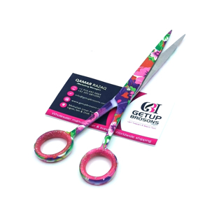 กรรไกรตัดผมสแตนเลสเคลือบกระดาษลายดอกไม้คุณภาพสูง ทนทาน ด้ามยาว ใบมีดคม ปลายแหลม รับทำโลโก้ตามสั่ง - Product Image 1