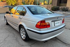 2002 325xi Berline 64 500 miles AWD - Product Image 5