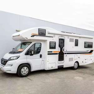 Autocaravana de Lujo 4x4 con Cocina, Baño y Aire Acondicionado para Acampar, Viajar y Estar en Casa - Product Image 1