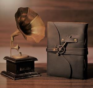 Diario de cuero multicolor Unisex vintage con borde de cubierta Costura de sillín de papel y encuadernación de costura - Product Image 5