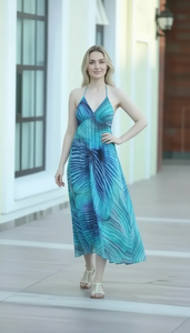 Vestido Largo de Georgette con Silueta Recta y Bordado de Lentejuelas de Sierra Bolivia - Product Image 5