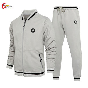 ชุดวอร์มผู้ชายผ้าฟลีซคุณภาพสูงสำหรับฤดูหนาว สไตล์ลำลอง ระบายอากาศได้ดี เป็นมิตรต่อสิ่งแวดล้อม รับสกรีนโลโก้ ดีไซน์ล่าสุด MOQ ต่ำ - Product Image 3