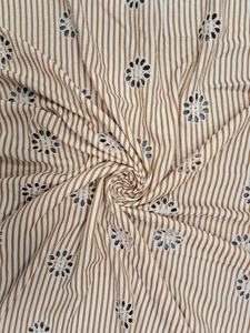 Tissu de qualité supérieure pour robe Kurtis en coton tissé rayé brun et blanc cassé, respirant, léger, avec motif de marguerite brodé - Product Image 2